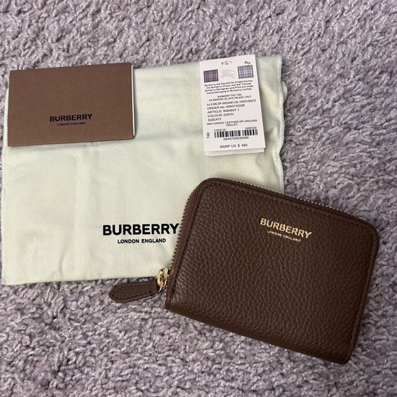 Burberry leather zipper wallet - Picture 2 of 4